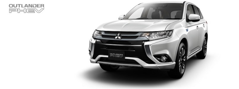 OUTLANDER PHEV 自分で発電する電気自動車